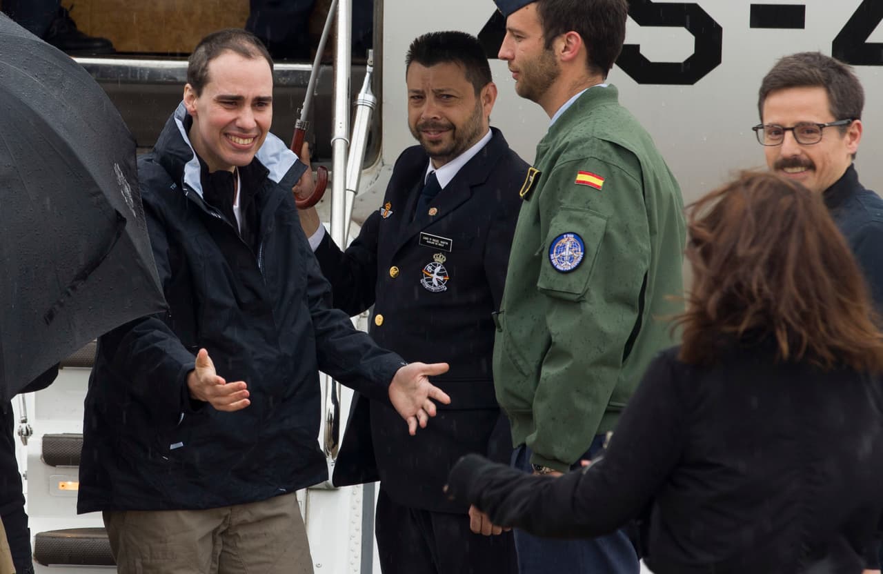 El grupo de periodistas españoles llegan a España