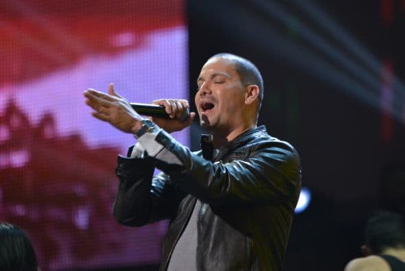 La salsa no se quedará atrás y Víctor Manuelle llegó listo para ponernos a bailar en Premio Lo Nuestro 2014.