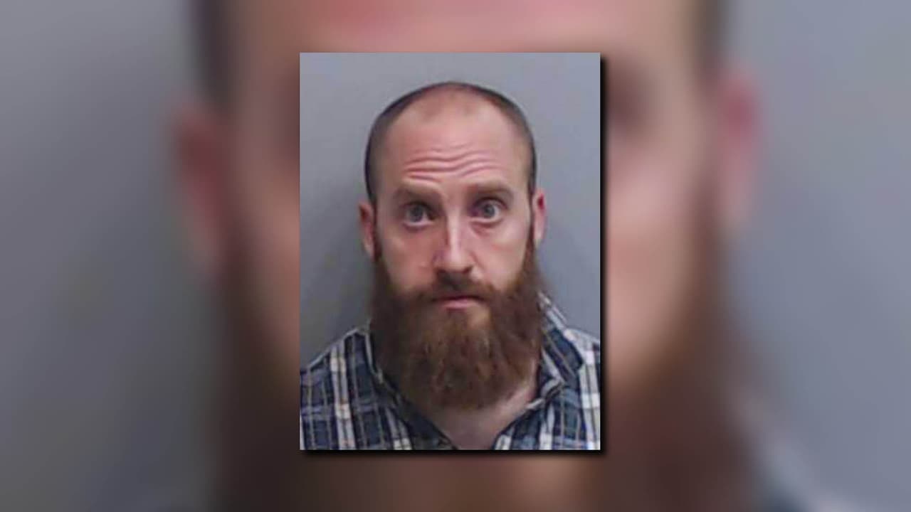 Sentencian a 25 años de prisión a exmaestro de Georgia por abusar de adolescente