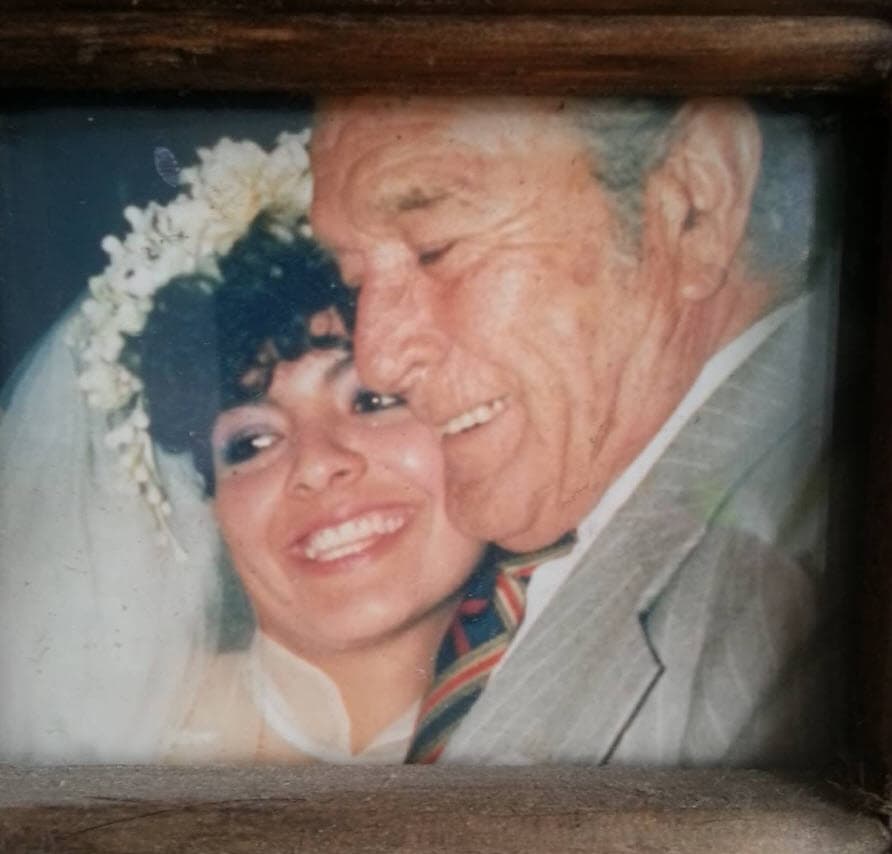 Dejó ver que el reto no solo es cuidar a una 
<b><a href="https://www.univision.com/shows/despierta-america/los-hispanos-son-mas-propensos-a-desarrollar-alzheimer-video" target="_blank">persona con Alzheimer</a></b>, sino también enfrentar el desafío económico que eso representa. 
<br>