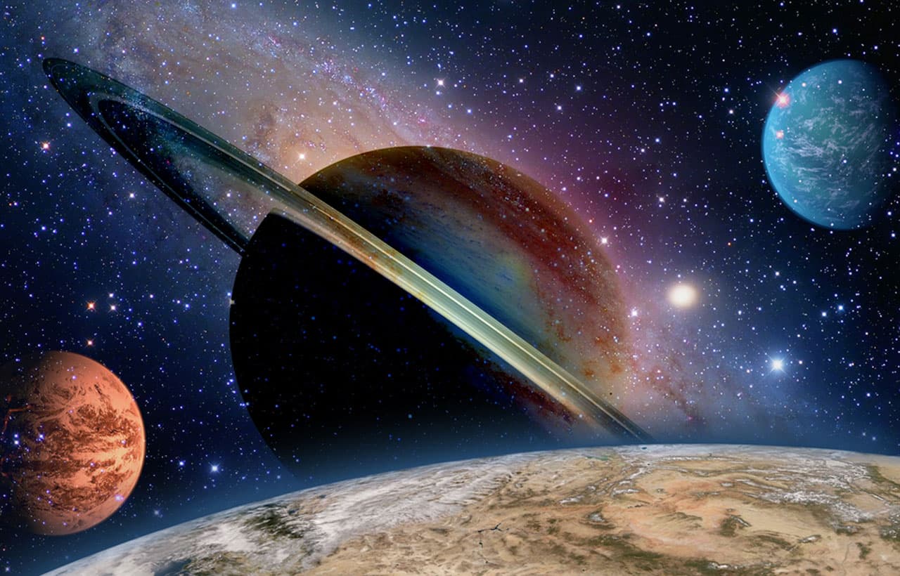 <b><i>Noticiero astrológico</i></b>
<i> , la Luna transita por el signo de Cáncer en la vibración del cuatro que indica la solidez, la base de la pirámide. Es un fin de semana de grandes eventos cósmicos. Ayer tuvimos el solsticio, hoy tenemos un eclipse anular de Sol en el signo de Cáncer y el inicio del Mes de la Oveja en el horóscopo chino. Los planetas Mercurio, que es tu regente, Venus, Júpiter, Saturno y el planetoide Plutón están retrógrados. </i>
<br>