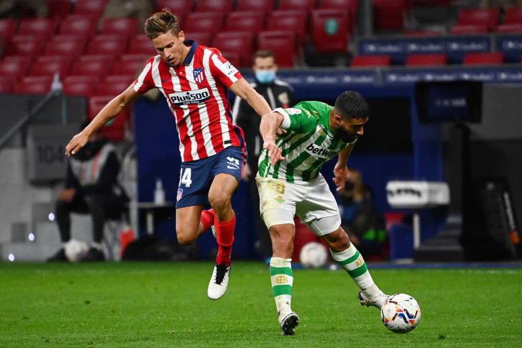 Atlético de Madrid vence al Betis en La Liga | Con goles de Llorente y Suárez, los colchoneros despacharon 2-0 a los de Pellegrini; Héctor Herrera ingresó al 46’.