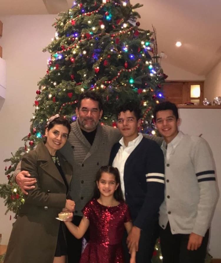 El actor Eduardo Santamarina también tuvo coronavirus: "A mí ya me dio, yo ya tuve covid hace como dos meses más o menos, fui asintomático prácticamente […] Me fue muy bien la verdad, soy muy bendecido en ese sentido".