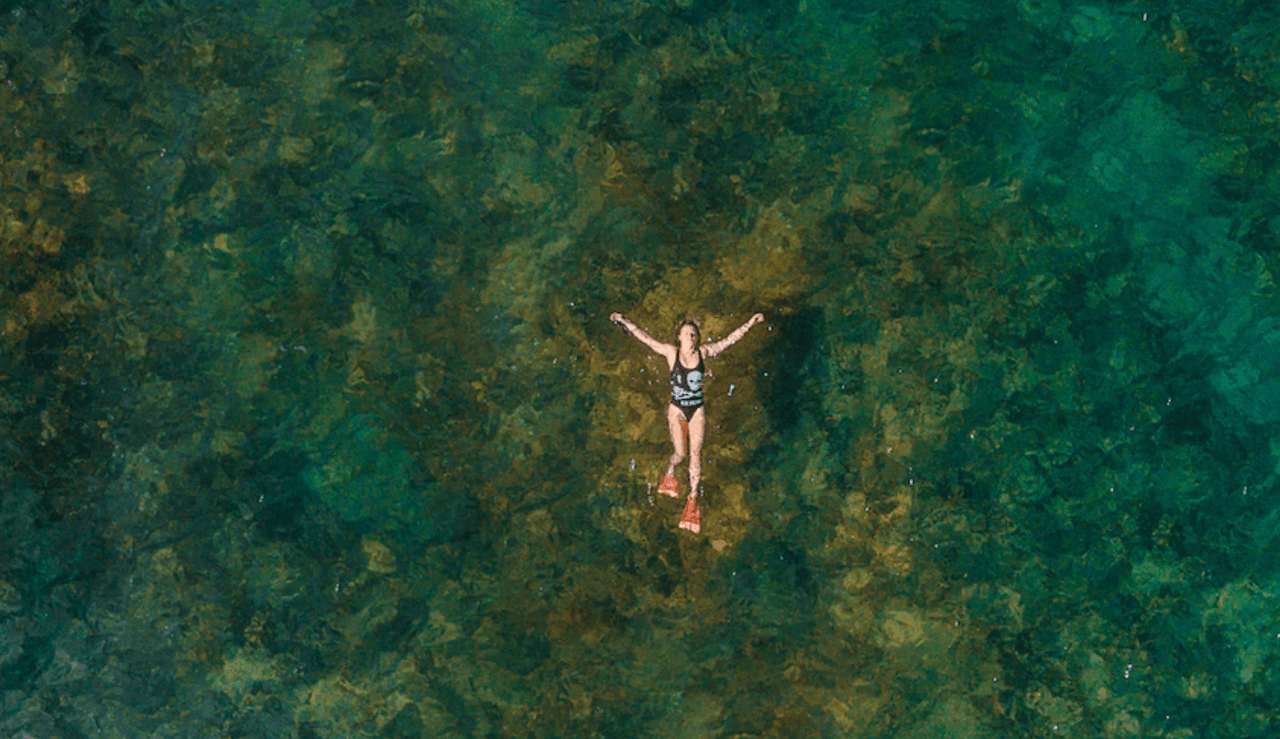 Qué hacer en
<a href="https://www.instagram.com/descubrecaborojo/?hl=en" target="_blank">@CaboRojo</a> - Nadar en sus playas
<br>