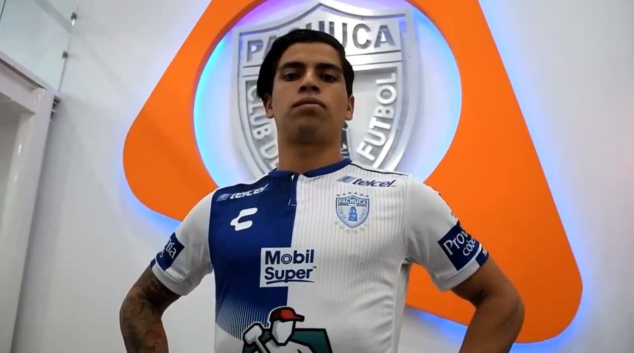 ¡Oficial! Víctor Dávila deja Necaxa para reforzar a Pachuca