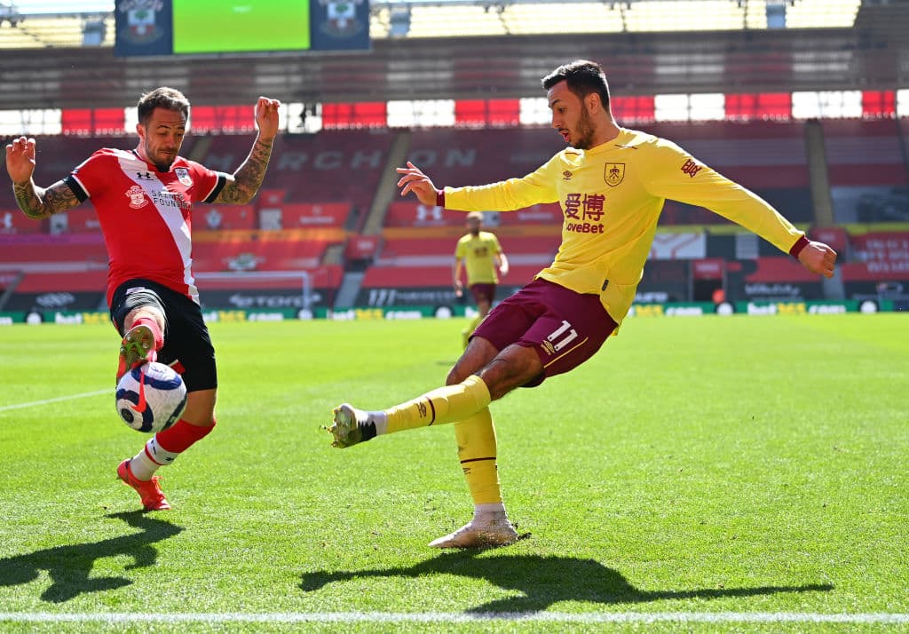 Southampton remonta y gana a Burnley en partidazo y se lleva los tres puntos. Chris Wood y Matej Vydra daban el triunfo a los 'Clarets', pero los goles de Stuart Armstrong, Danny Ings y Nathan Redmon le dieron la victoria su equipo durante la J30 en la Premier League.