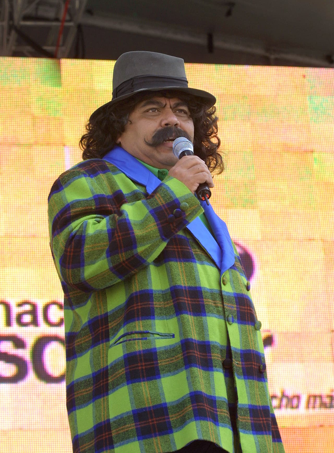 La imagen del recuerdo de Adrián Uribe tuvo varias reacciones de parte de sus seguidores, quienes junto a él recordaron a Miguel Galván y sus múltiples personajes.