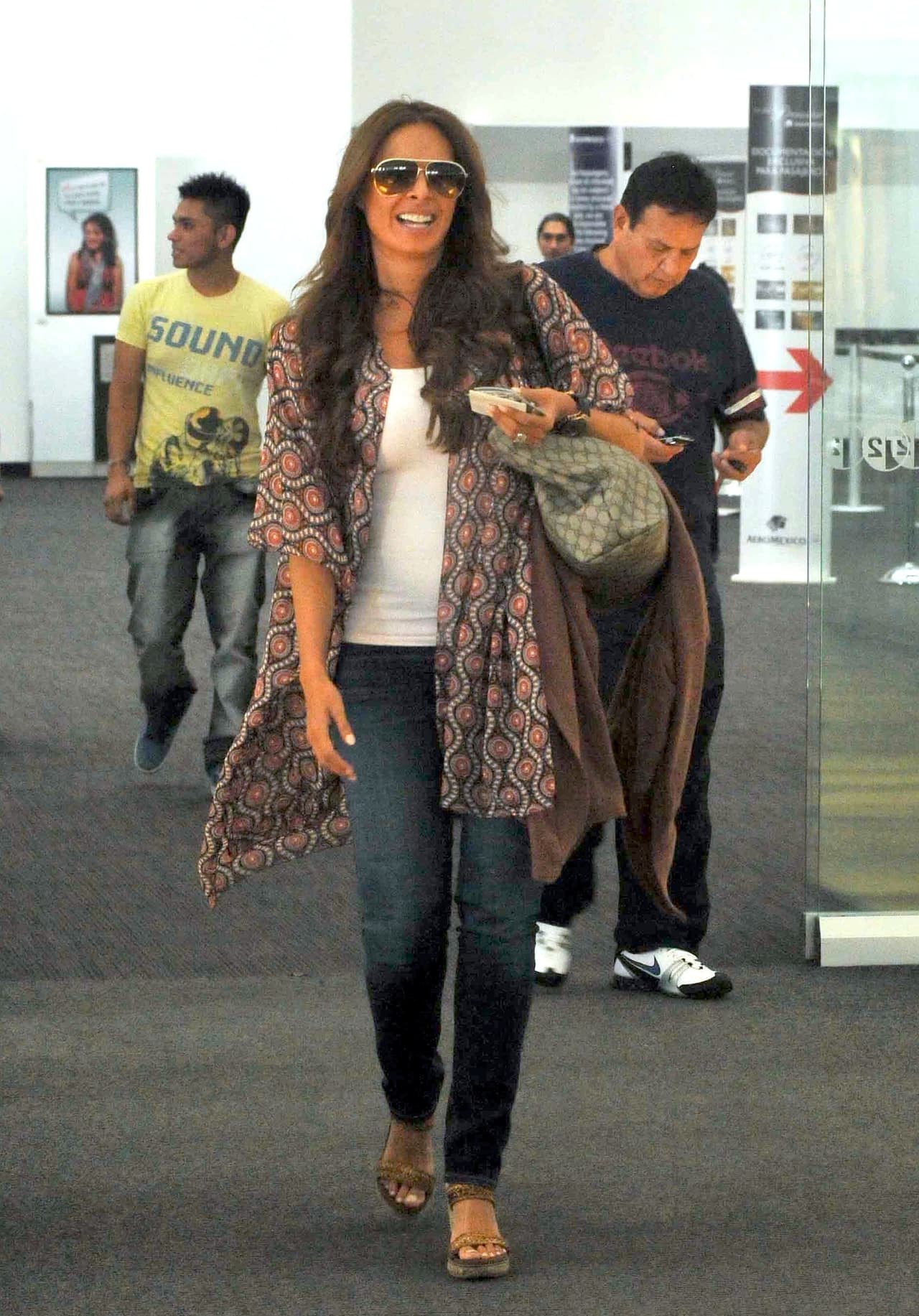 Hay que decir que la artista lucía muy guapa con su pancita.