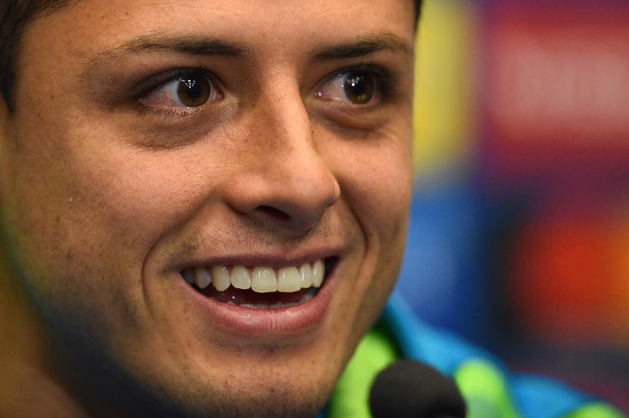 Valencia va en serio por 'Chicharito' Hernández 
