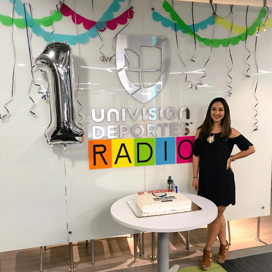 Recientemente la locutora no solo celebró el primer año de 
<b>Univision Deportes Radio </b>al aire, pero también su aniversario con la compañia.