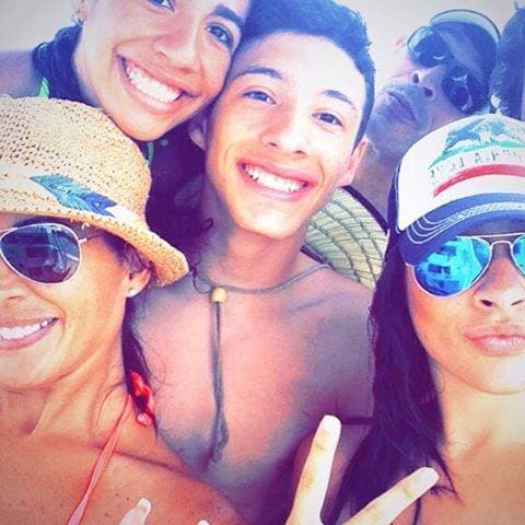 Los Lozada han aprendido a tener una actitud positiva y muestran que una sonrisa nunca pasara de moda.