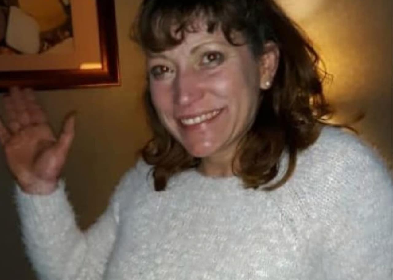 Piden ayuda de la comunidad para localizar a mujer extraviada en Madera