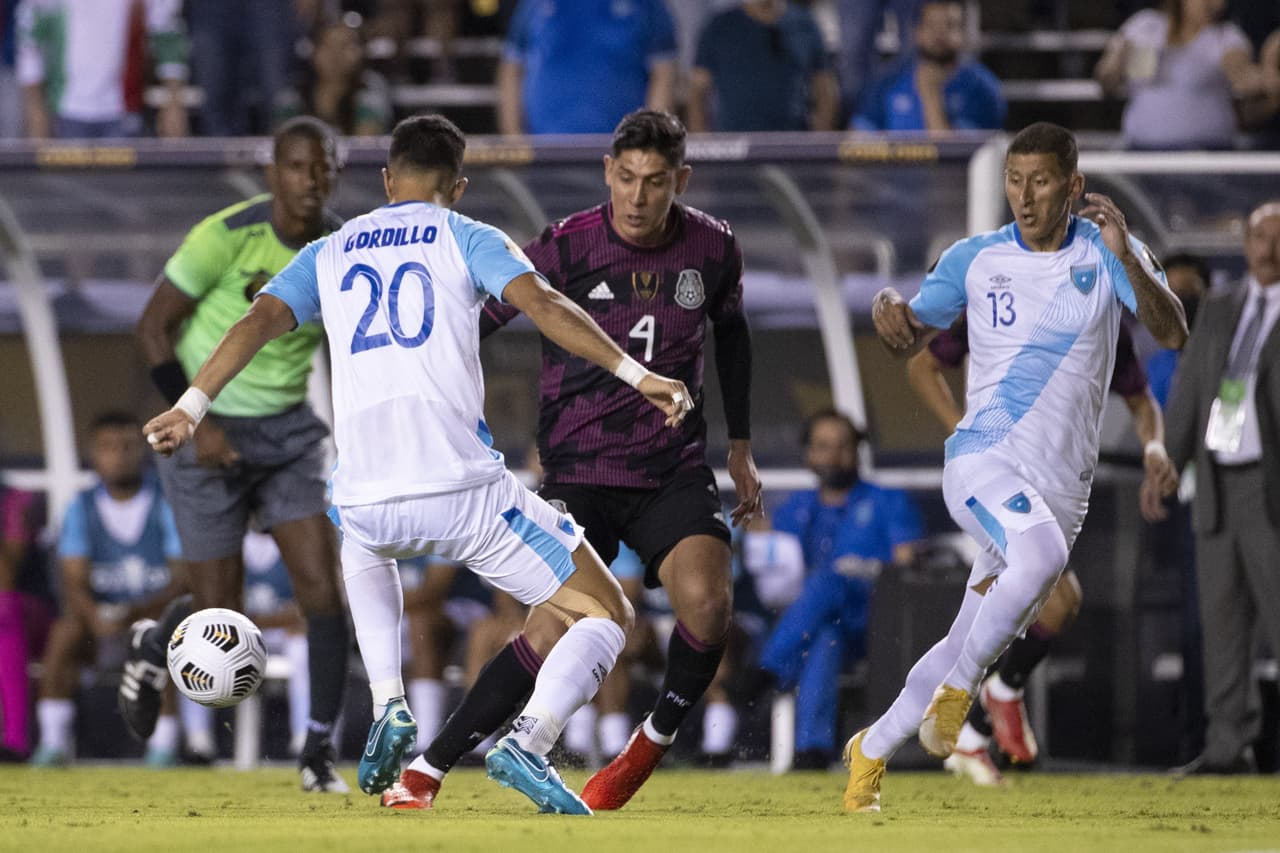 Tras su decepcionante debut ante Trinidad y Tobago, el Tricolor consiguió su primera victoria en la Copa Oro de la mano del 'Mellizo', quien hizo dos goles, y Orbelín Pineda, quien marcó el tercero.