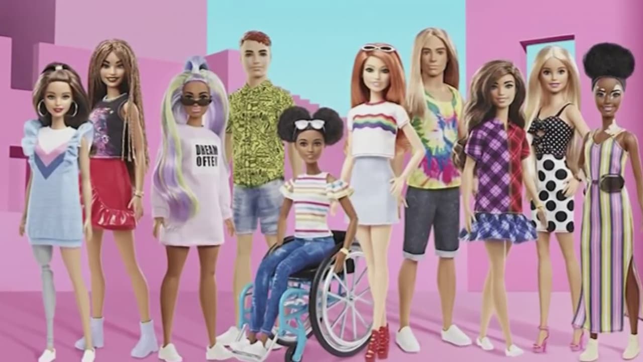 Muñecas Barbies con vitiligo, curvilíneas y en silla de ruedas: Mattel apuesta a la inclusión