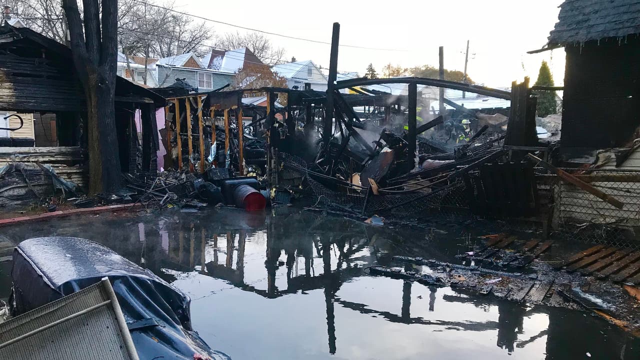 Al menos 19 desplazados tras incendio en Brighton Park