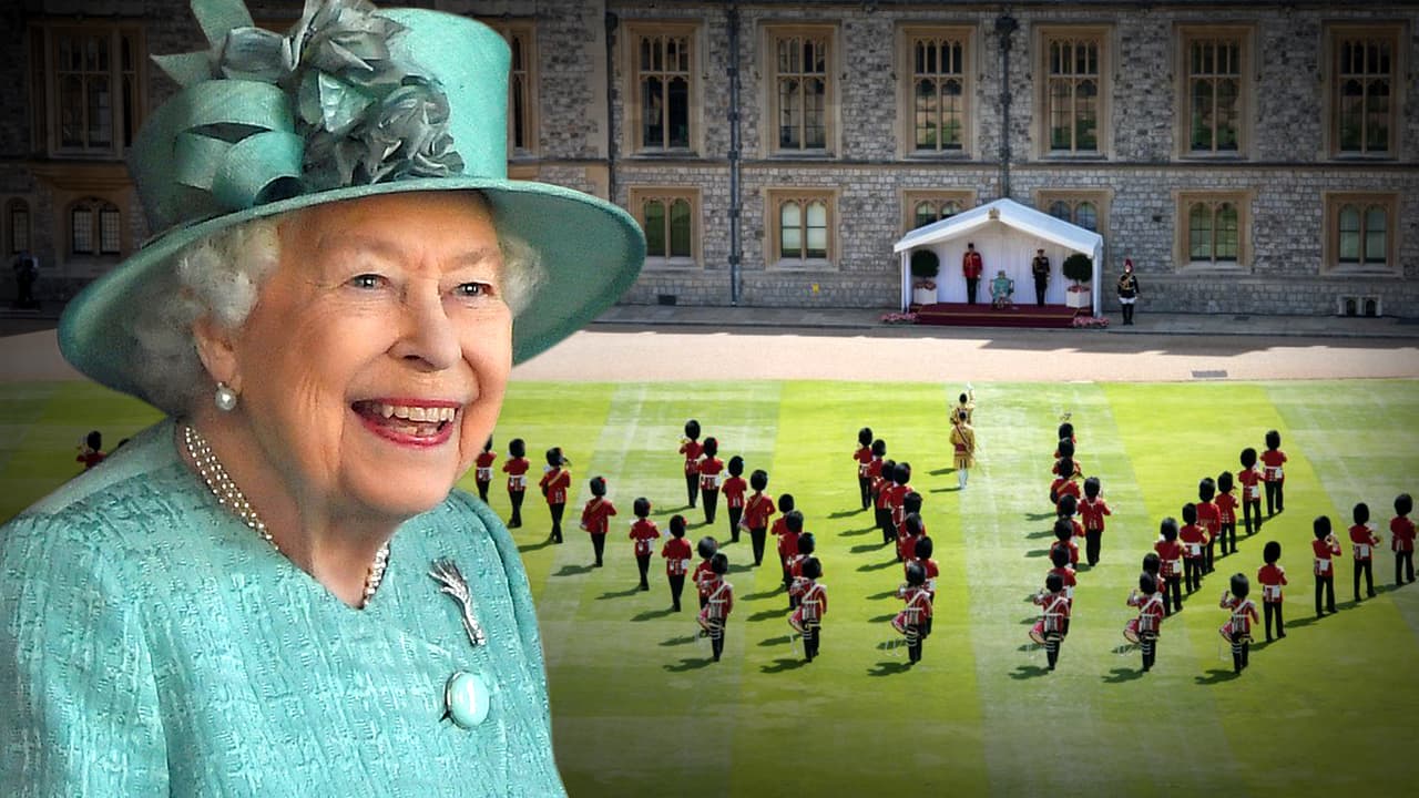 La reina Isabel II celebra sola el tradicional desfile Trooping The Colour en un evento sin precedentes