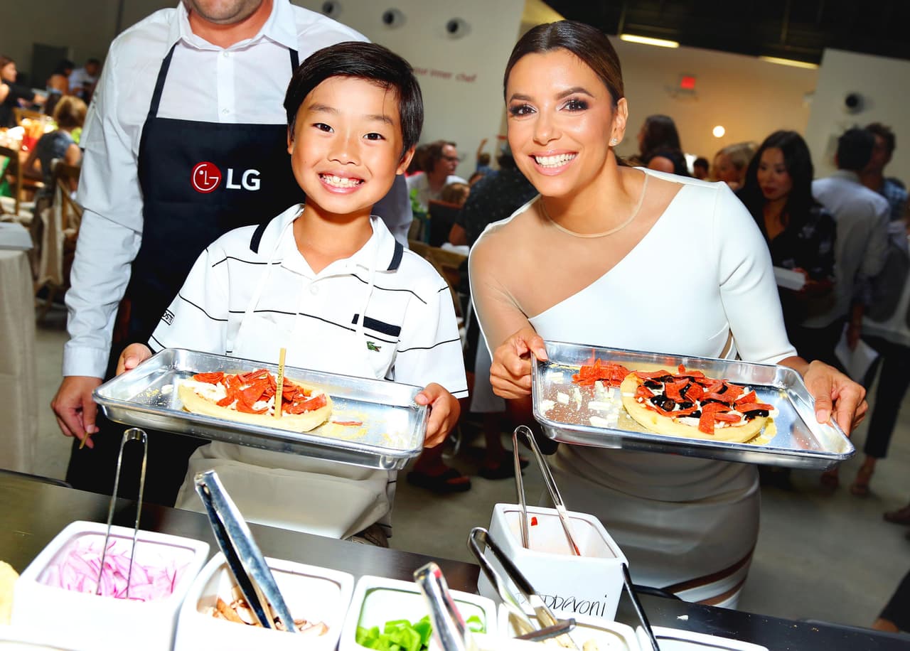 El lanzamiento de un horno LG con tecnología ‘ProBake inovation’ merecía una presencia experta en la cocina y por eso invitaron a la actriz.