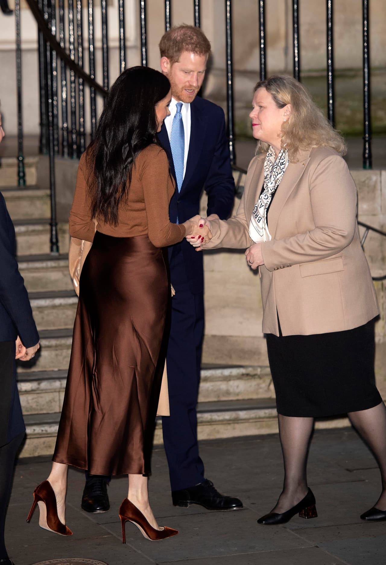 El experto en finanzas de la familia real, David McClure, dijo a la BBC que el príncipe Harry y Meghan podrían incrementar sus fortunas en caso de lograr 
<b>su anhelada independencia</b> y ofreció un panorama de las posibilidades que tienen.
<br>