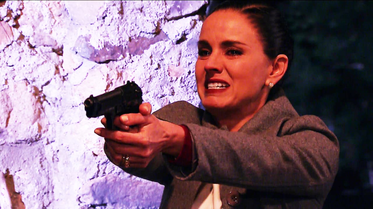 ¡Es la mismísima Candela! Está llena de arrepentimiento por todo el daño que te causó.