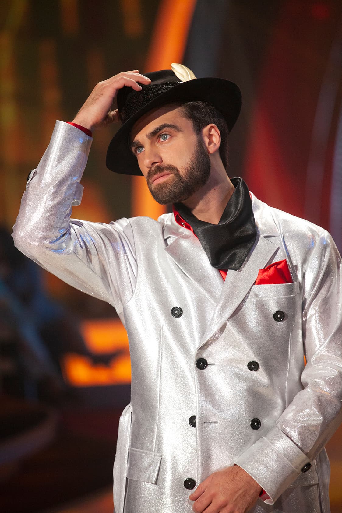 De Mira Quién Baila espera salir triunfante y listo para trabajar en alguna 
<b>telenovela</b> o en algún proyecto de 
<b>teatro musical</b>.