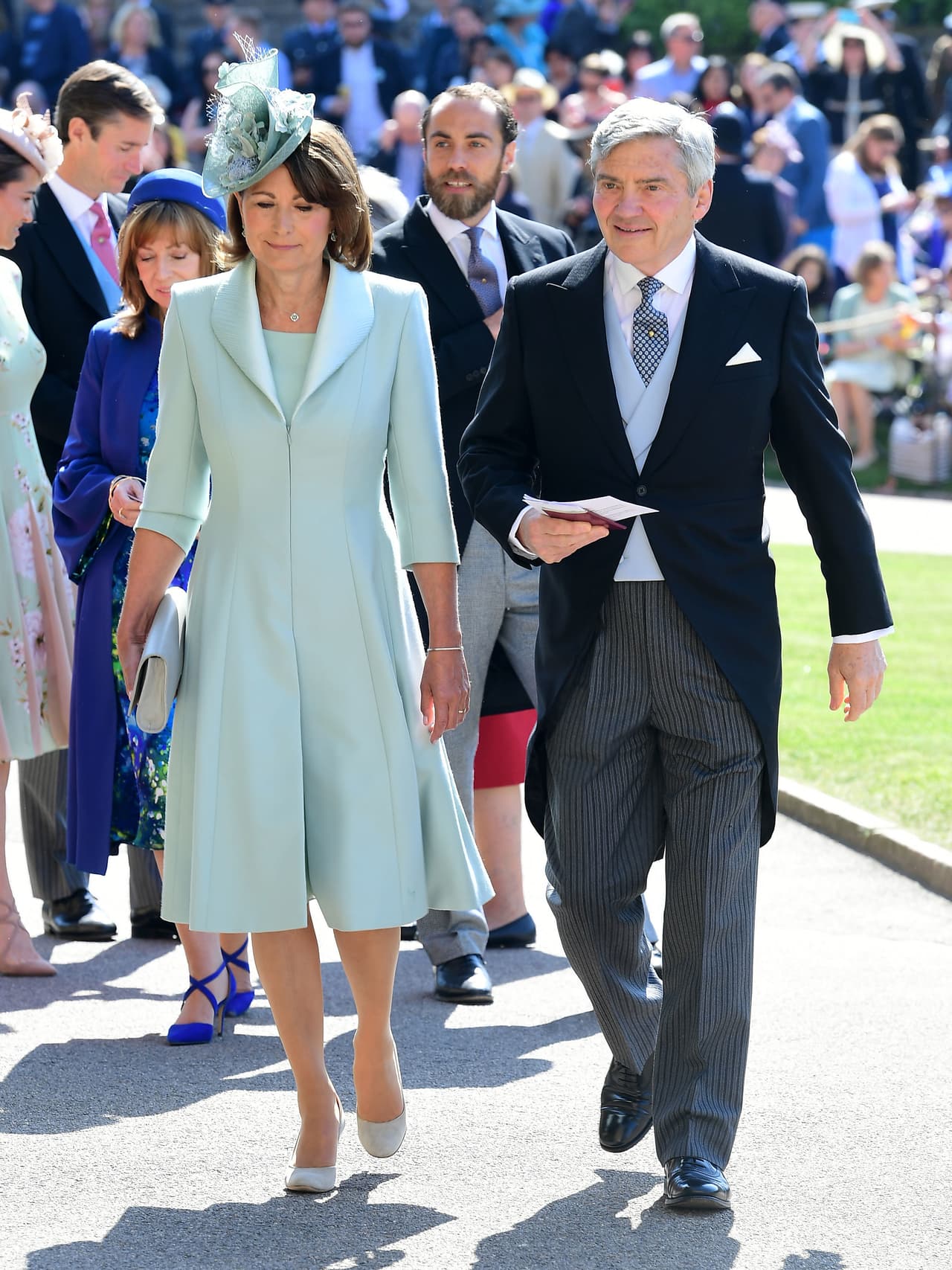 Carole y Michael Middleton, los padres de Kate Middleton, también fueron captados llegando a la Capilla de San Jorge.
<br>
