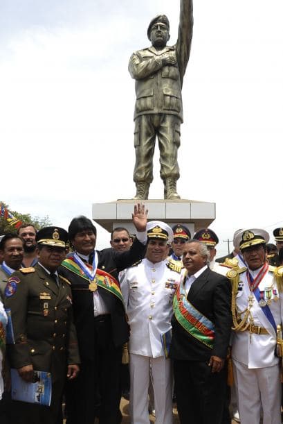 Y no sólo en Venezuela, también en otros países, como es el caso de Bolivia, donde el pasado 6 de noviembre de 2013 inauguraron una estatua en su honor.