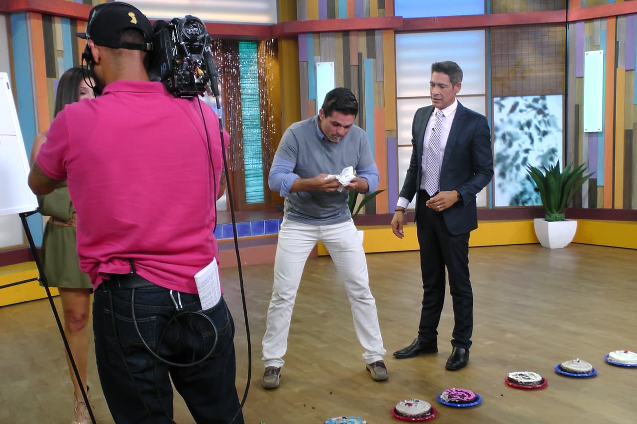 ¡Hasta a Ferdinando le tocó pastelazo!