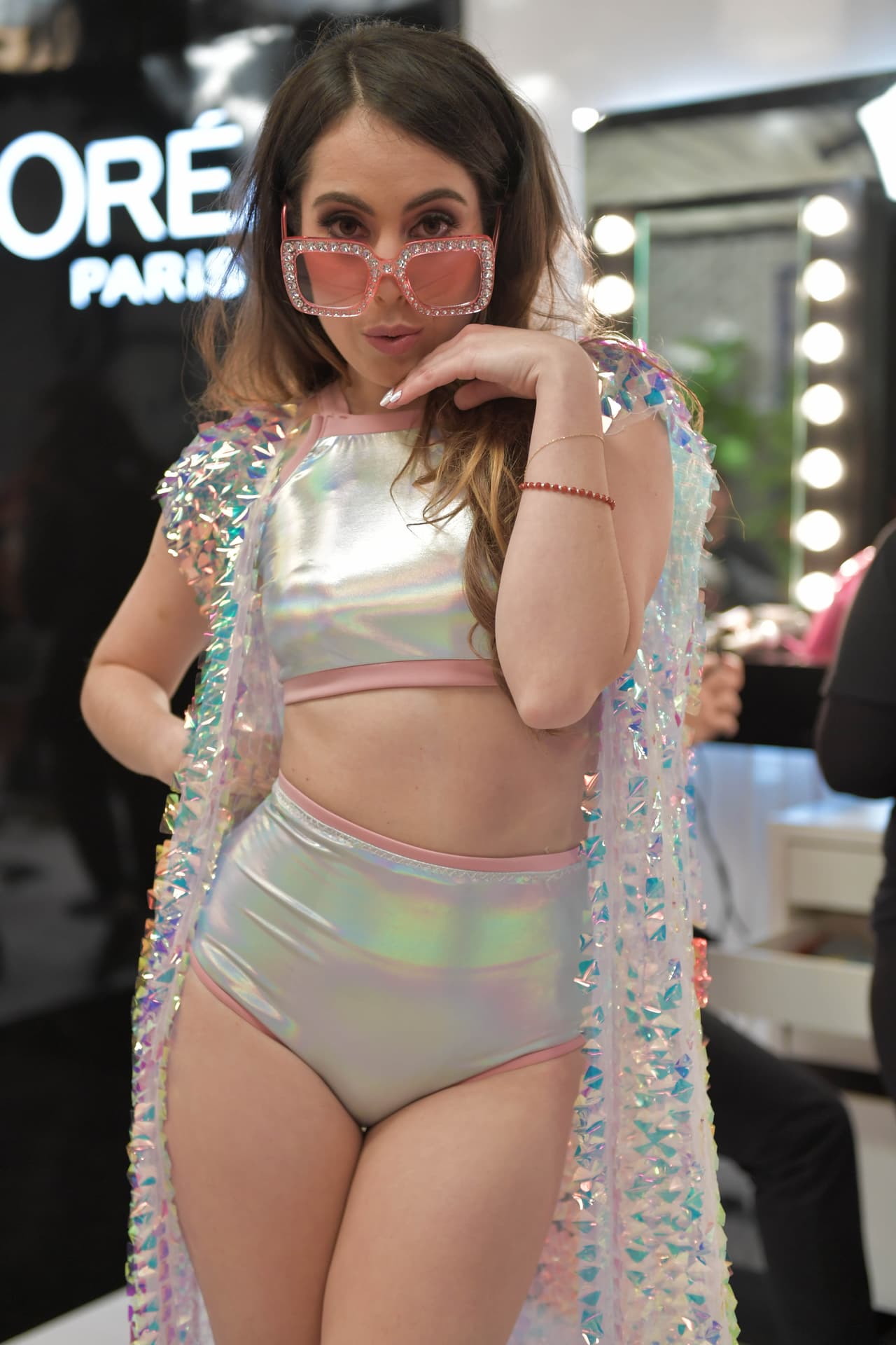 Las chicas aprovecharon el divertido vestuario para sacar sus mejores poses.