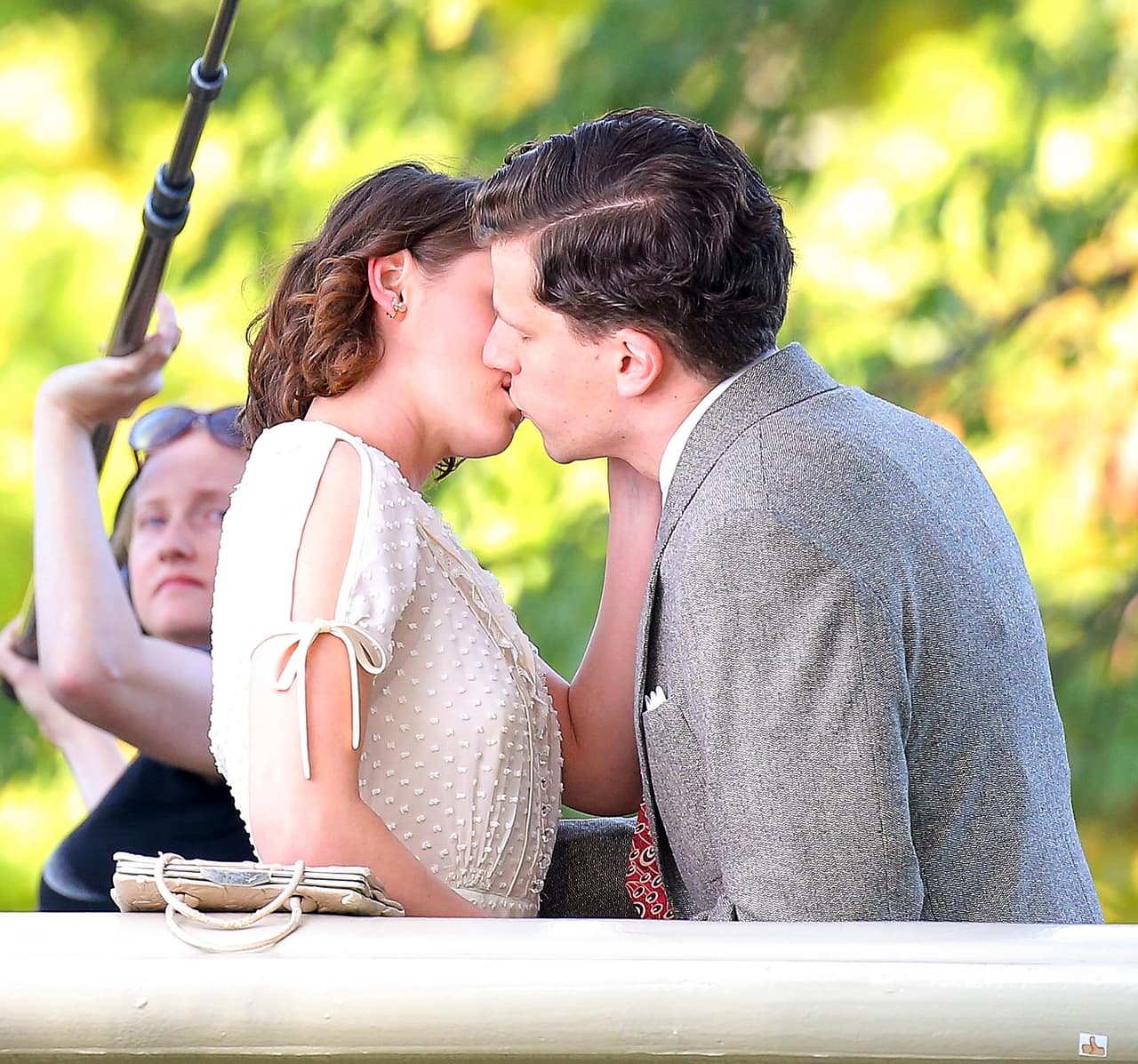 Allen comenzó en la industria de entretenimiento con tan solo 15 años de edad.