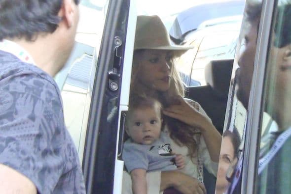 Los paparazzi lograron captar su linda carita.