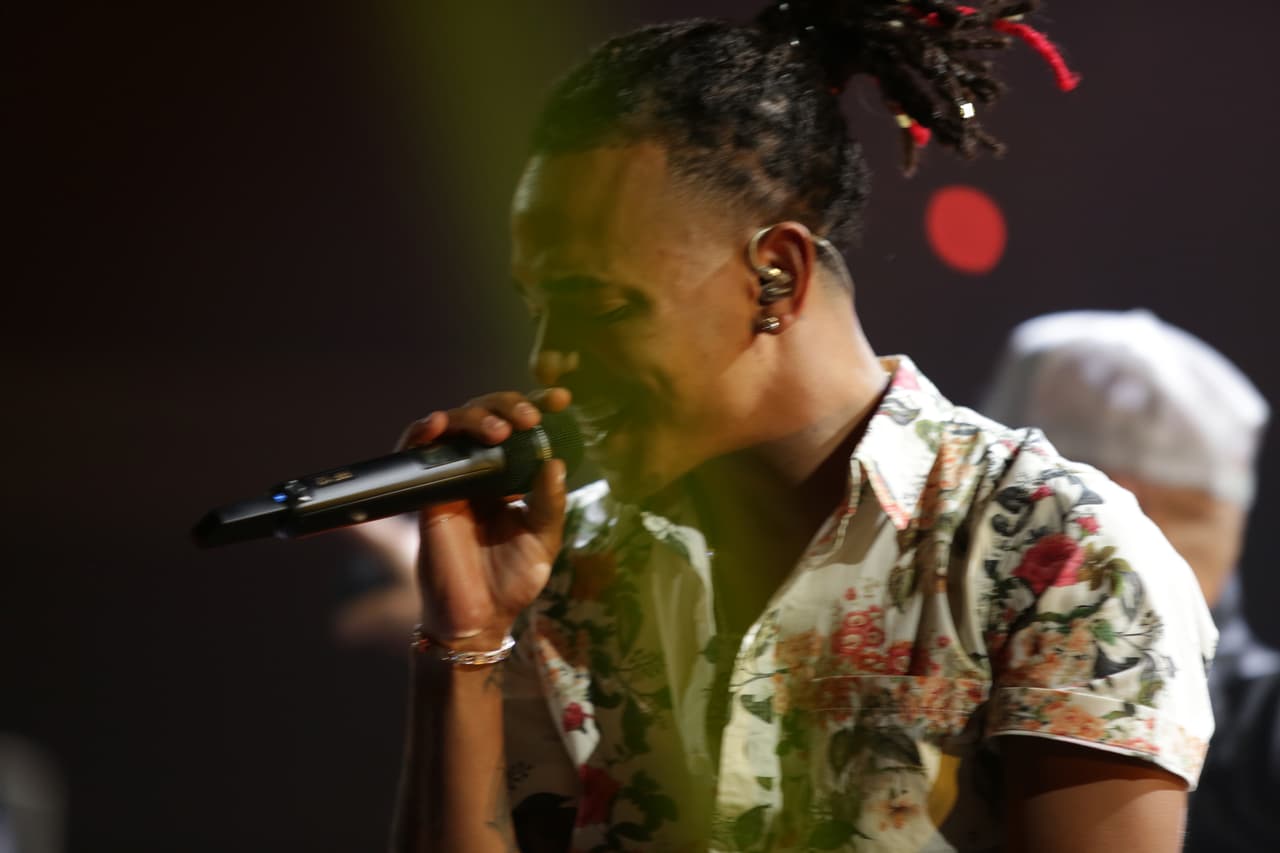 En pocos años, este puertorriqueño ha obtenido gran aceptación con el público, por lo que no tardó en iniciar diversas presentaciones con su música en países de Latinoamérica.