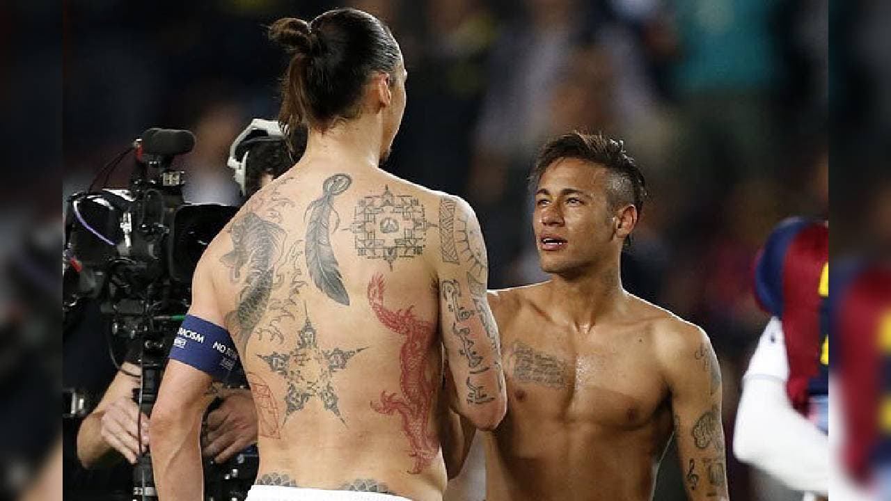 Así mostraba el dorso, antes del león.