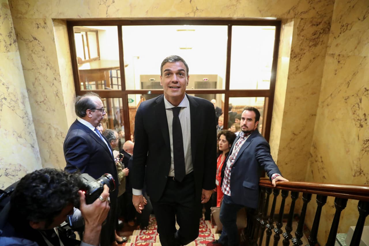 Spain's new Prime Minister and Socialist party (PSOE) leader Pedro Sanchez leaves the chamber after a motion of no confidence vote at parliament in Madrid, Spain, June 1, 2018. REUTERS/Sergio Perez