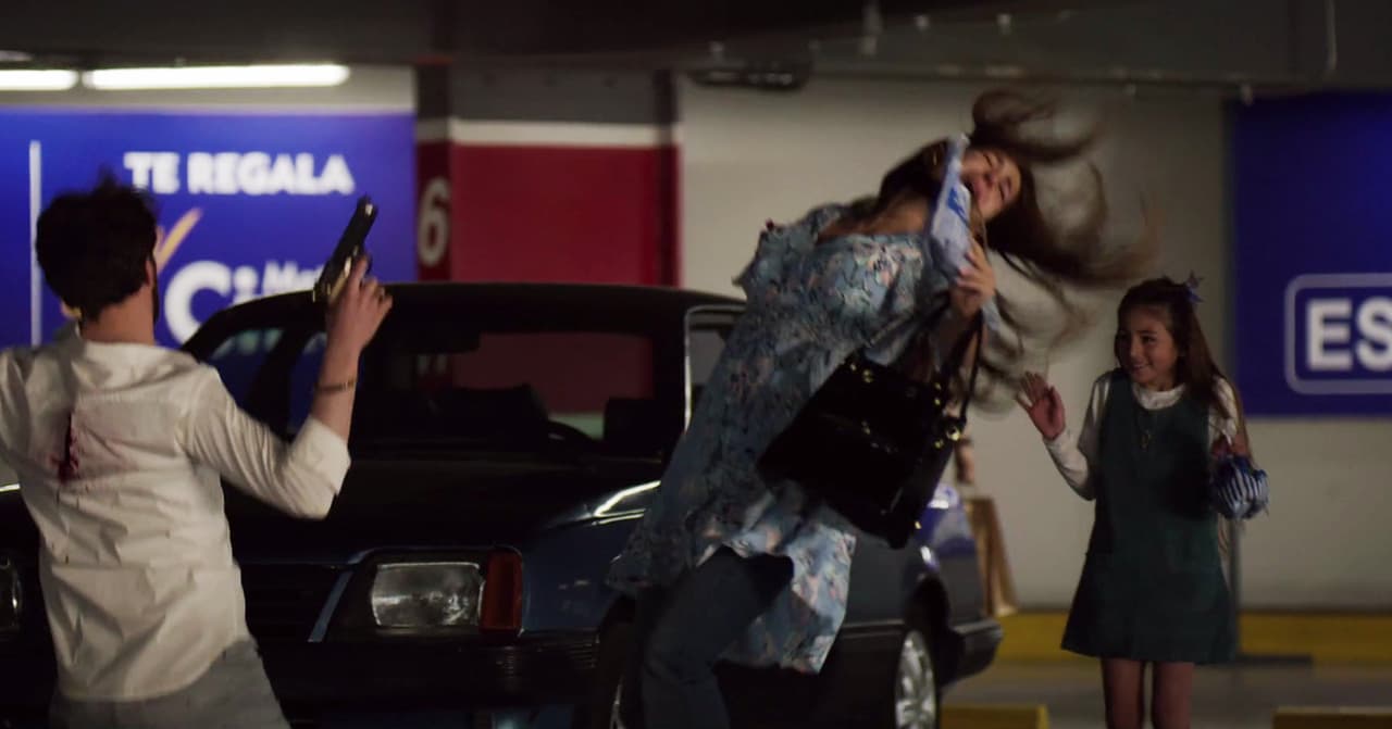 Fue demasiado tarde. Los sicarios los rodearon en segundos.