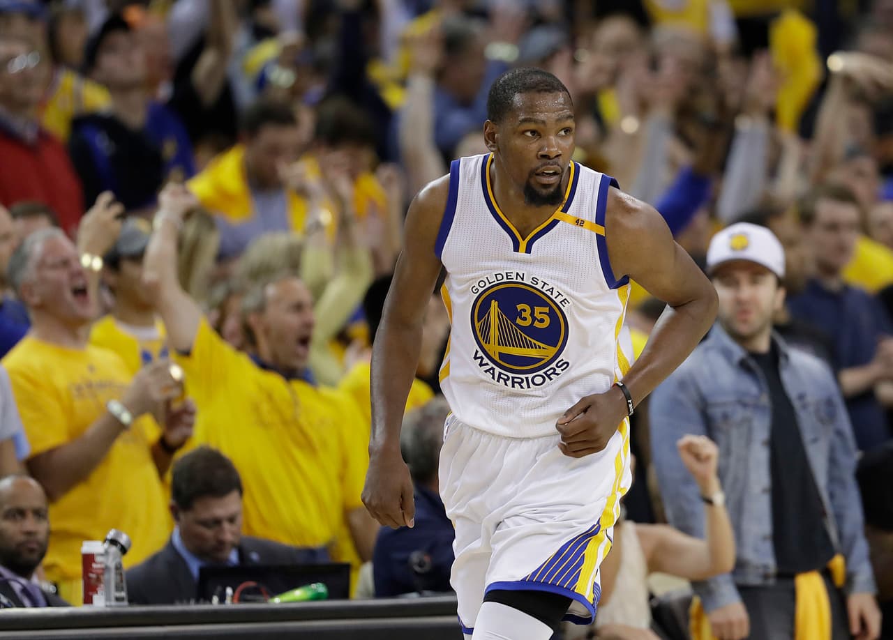5. Kevin Durant (Golden State Warriors / Baloncesto) - 60,6 millones de dólares