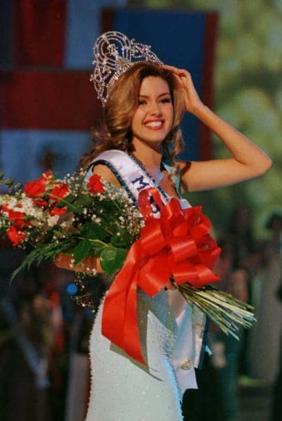 Alicia Machado es la cuarta mujer de Venezuela en ganar la corona del "Miss Universo".
