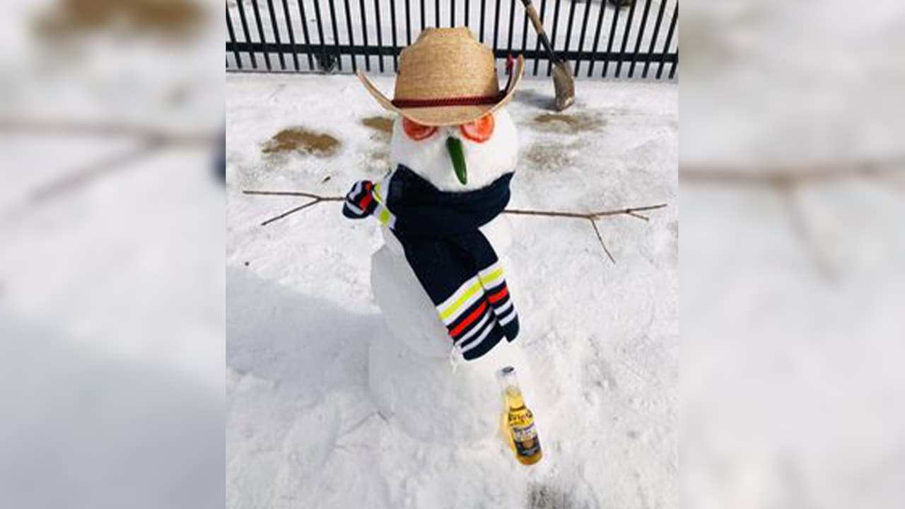 La usuaria de Facebook, Maris Gómez y quien es nuestra seguidora hizo este muñeco de nieve.