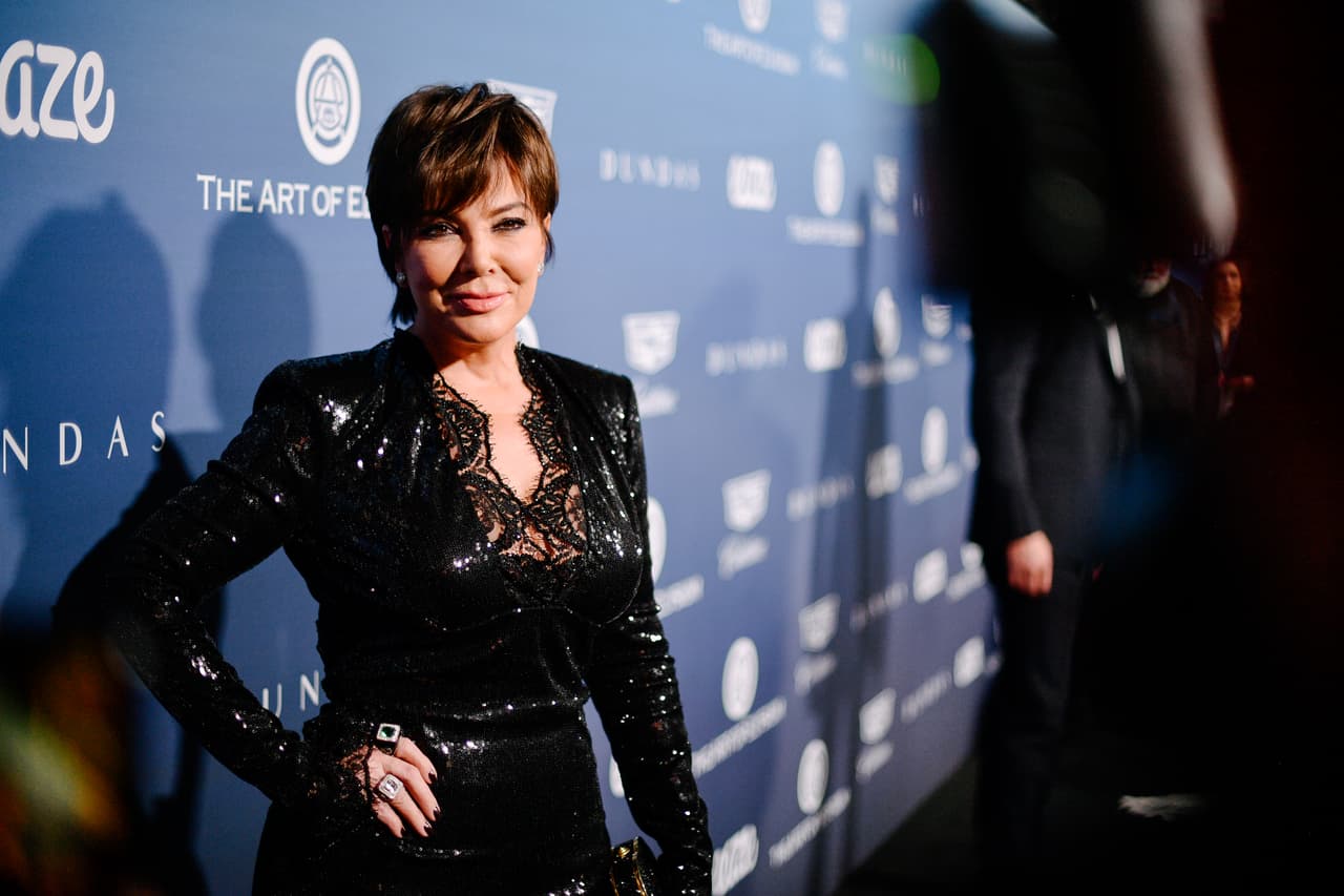 "Fueron 'Kendall y Kelly', y luego cuando llegamos a 'Kendall y Kylie', pensamos: 'Eso es todo'. 
<b>Kendall y Kylie tuvieron que ir juntos</b>", explicó en 'Keeping up with the Kardashians'.
<br>