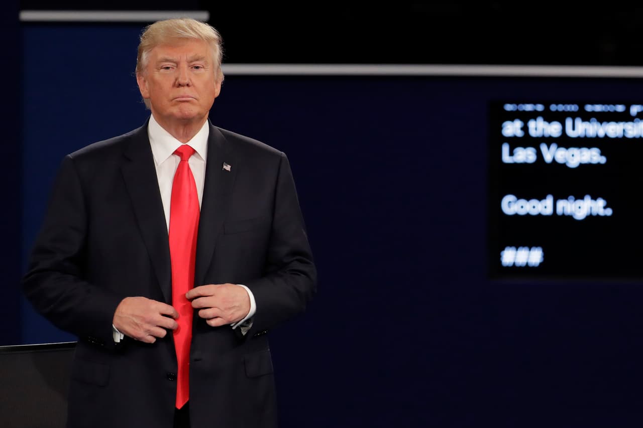 Por qué la amenaza de Trump de encarcelar a Clinton es la frase más peligrosa del debate