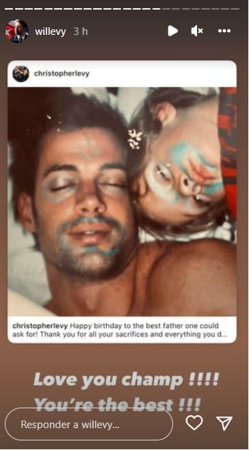 El actor replicó el post en sus historias de Instagram, junto al mensaje: “Tú eres el mejor” y le recalcó su amor con otro “Te amo”.