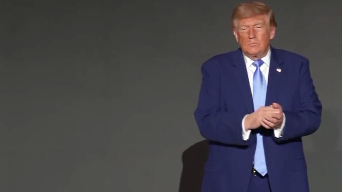Polémica por dinero público: La Casa Blanca califica como "anuncios de servicio público" spots de Trump