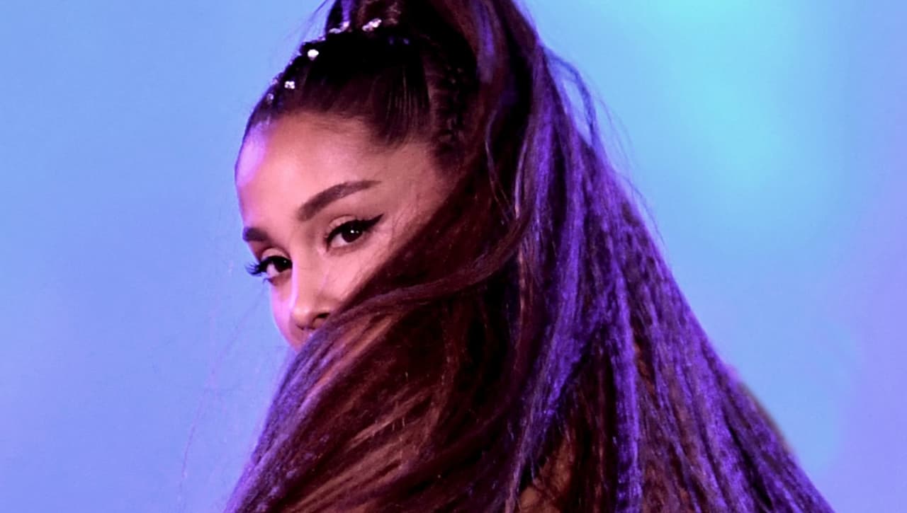"Hoy no, Satanás": Ariana Grande logra cantar tras romper su compromiso con Pete Davidson