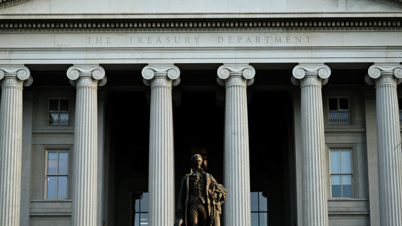 Plan de Trump sobre créditos fiscales genera alarma en beneficiarios de DACA y TPS en Washington DC