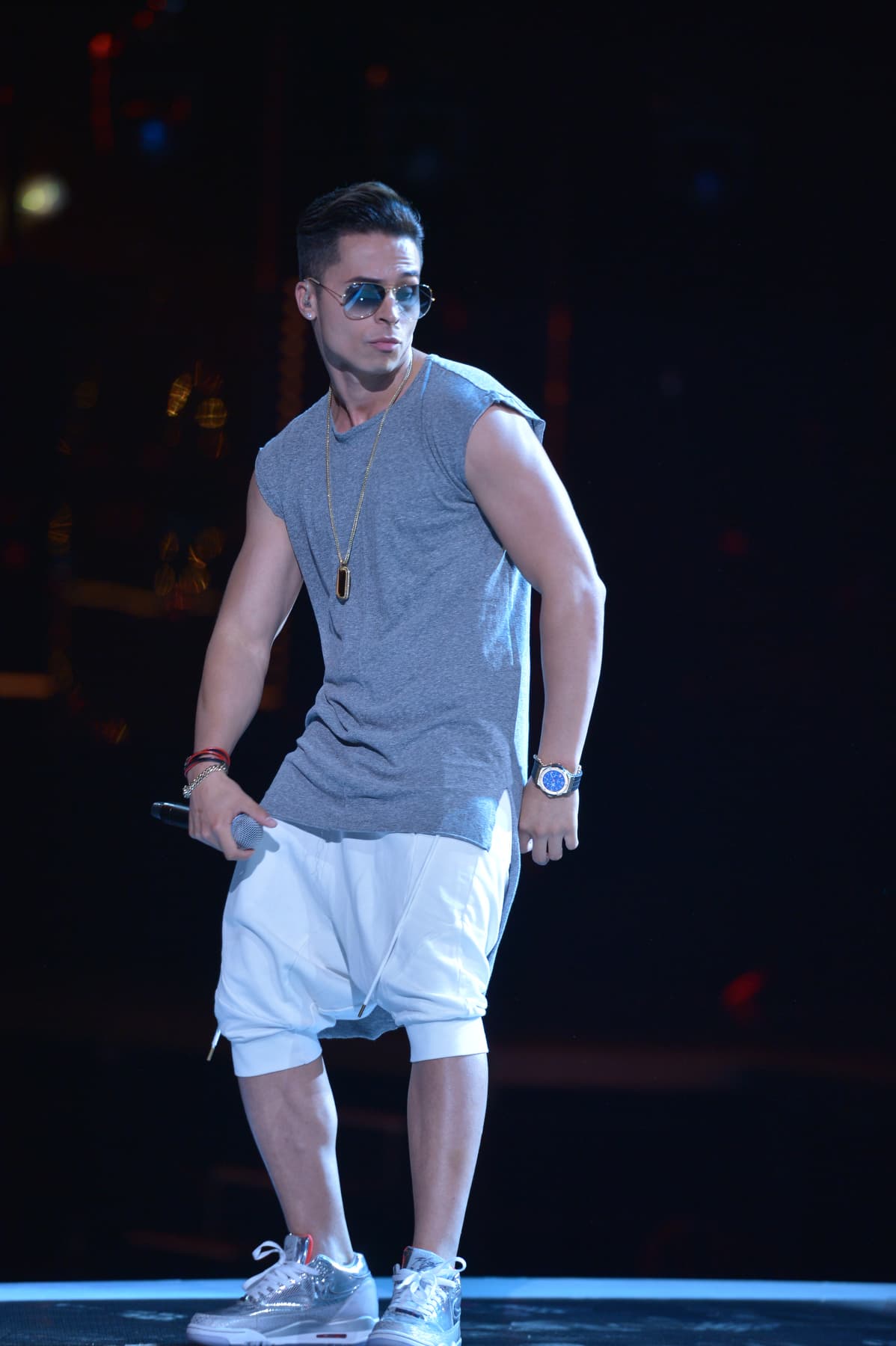 <b>Nombre</b>: Andrés Felipe Robledo Londoño
<br>
<b>Nombre artístico</b>: Reykon