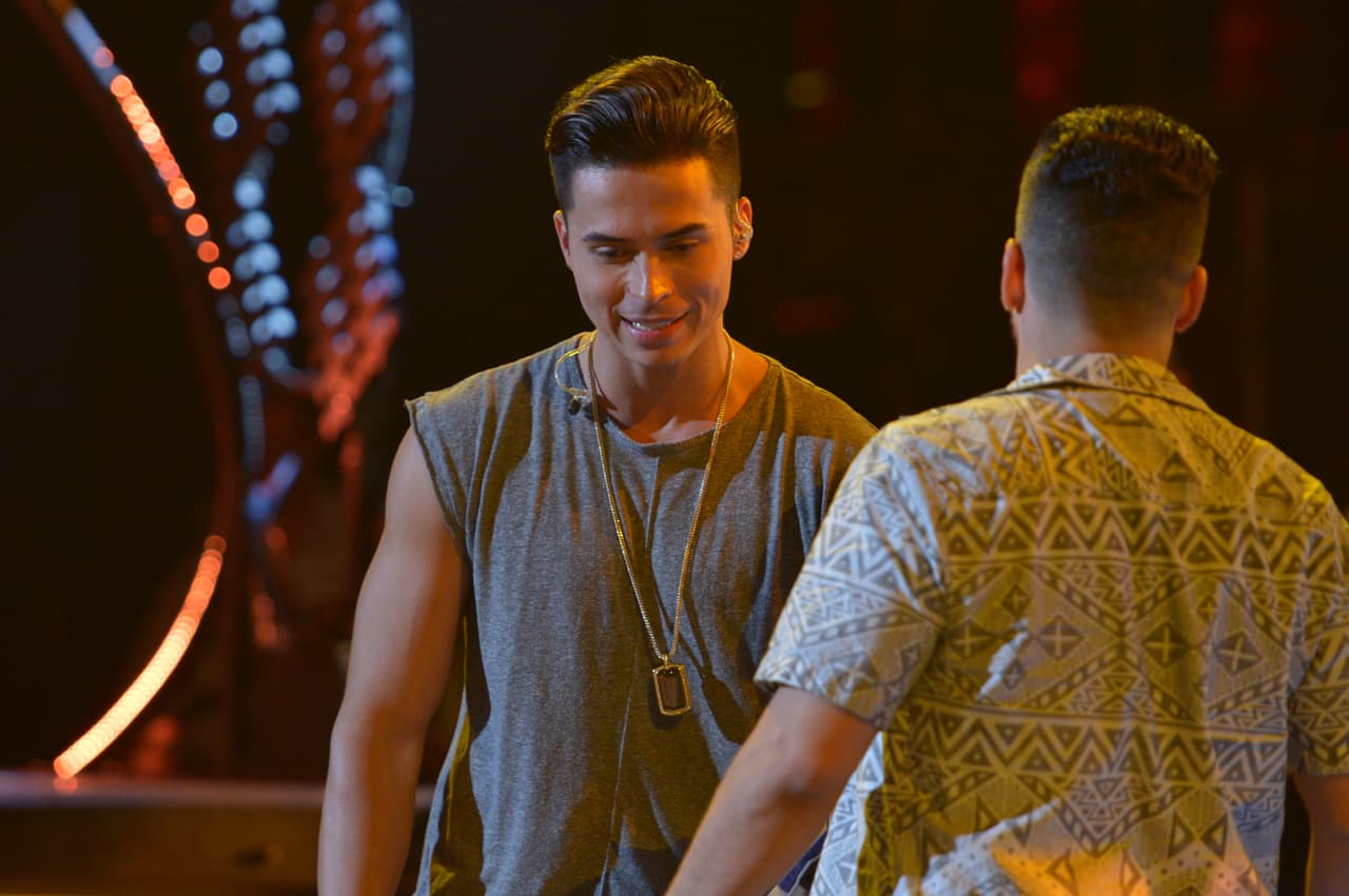 Sexy, guapo y con una voz que derrite, ¿qué más quieren?