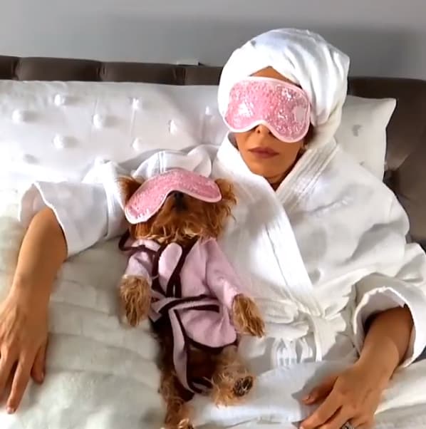 También se consienten juntas, ¿qué tal esta tierna fotografía?: "Relajamiento total", se puede leer en la red social.