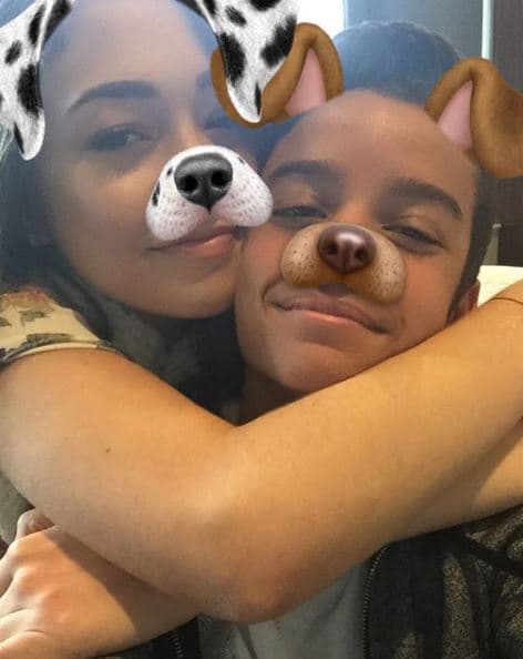 Christian siempre luce feliz.