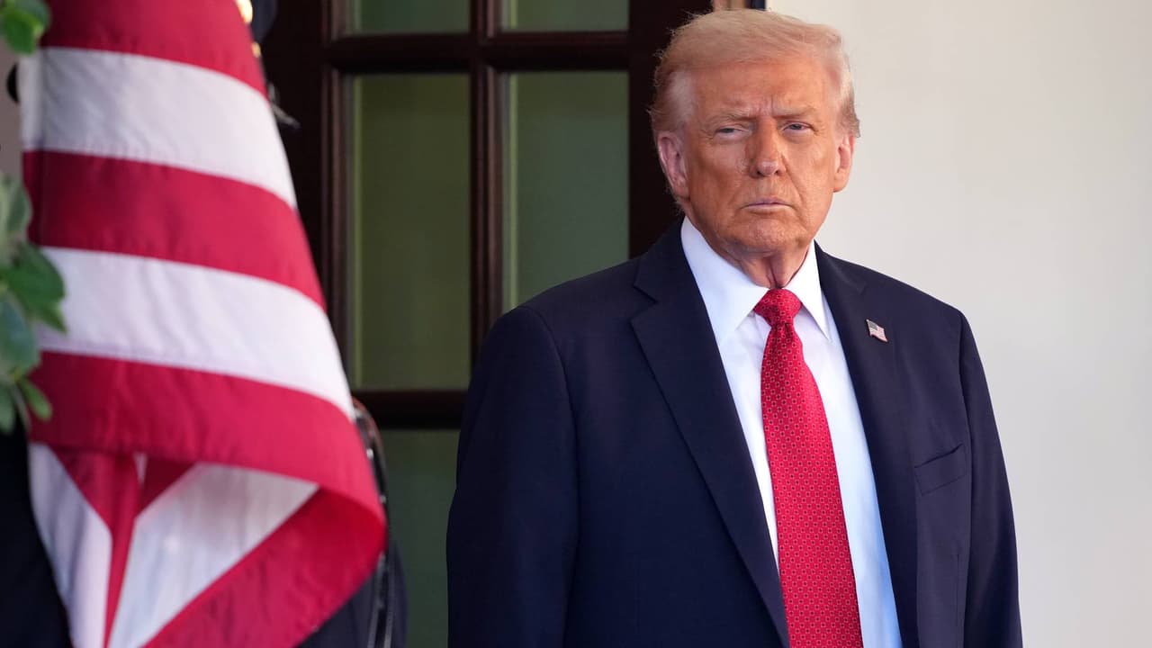 Trump vuelve a tener el cierre de gobierno más largo de la historia de EEUU: las noticias del día