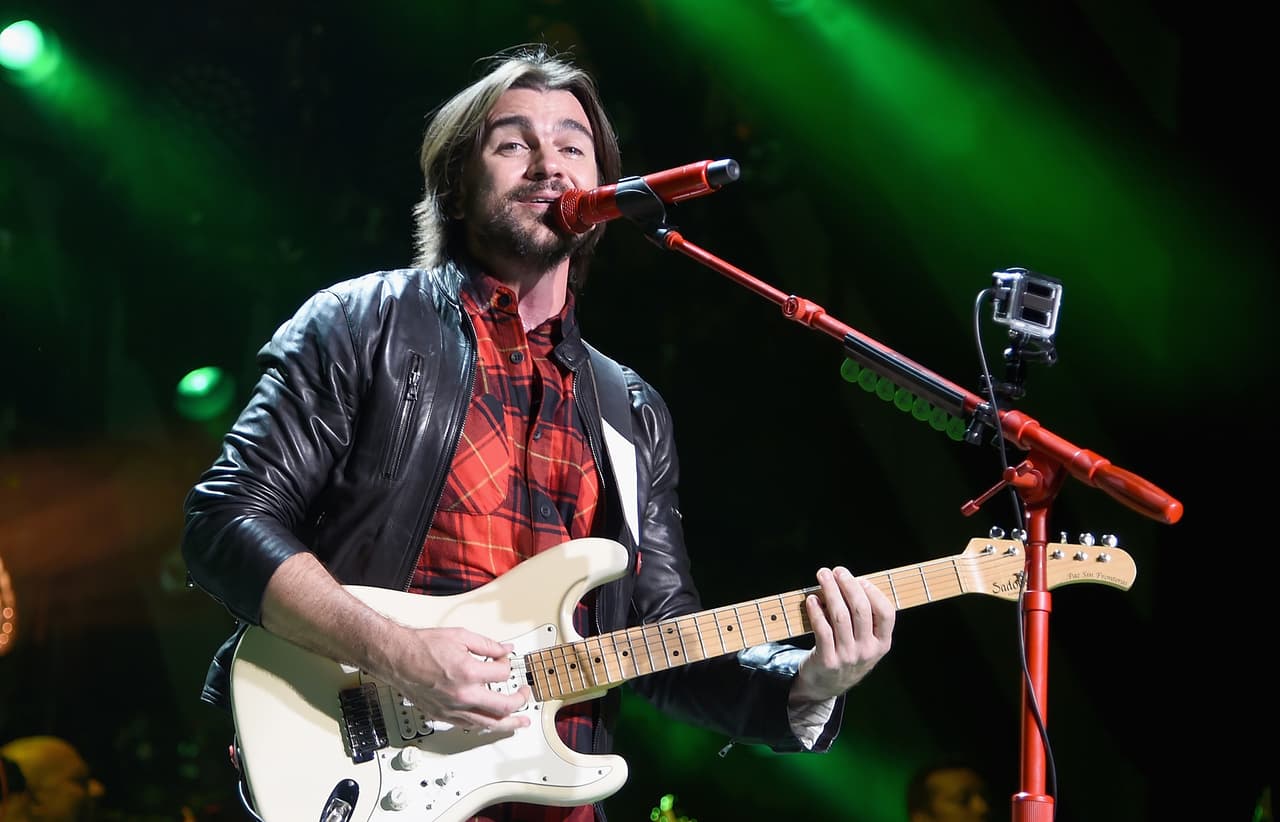 Juanes presentó su más reciente éxito, 'La Plata', que combina el vallenato con ritmos urbanos
<b>.</b>