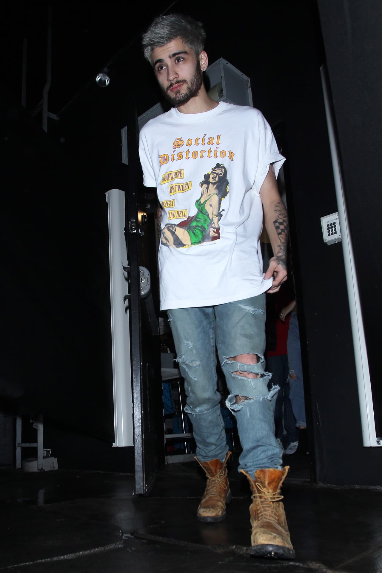 En cambio, nota la sonrisota de Zayn.